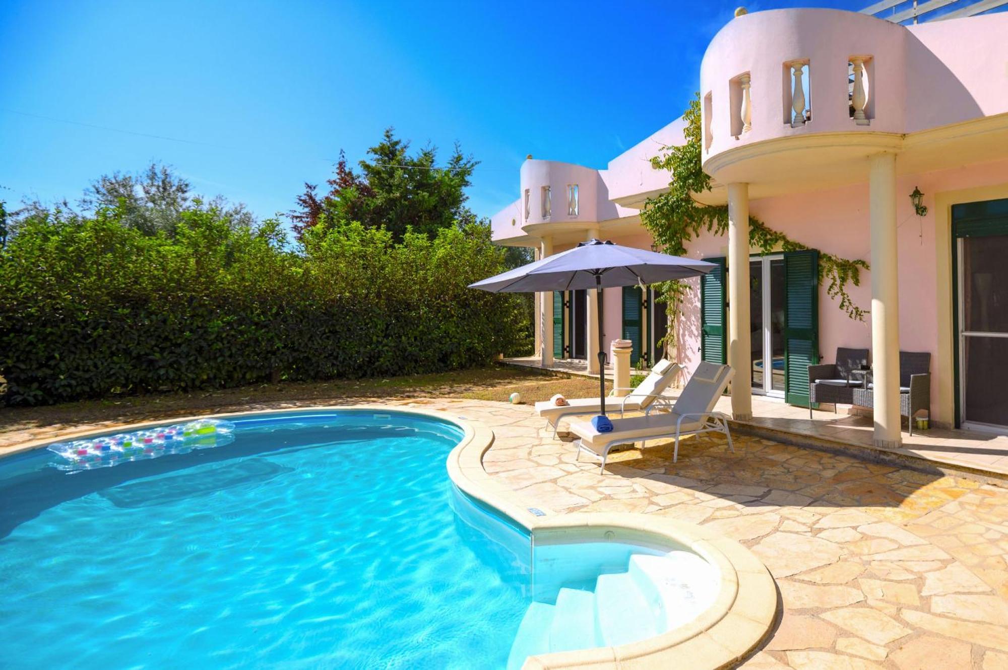 Villa Zaira Halikounas 외부 사진